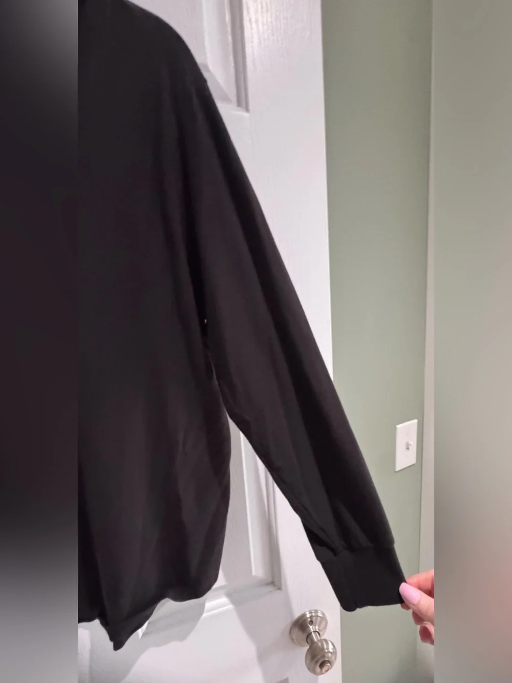 Terra & Sky Black V-Neck Long Sleeve Top - Picture 4 of 7